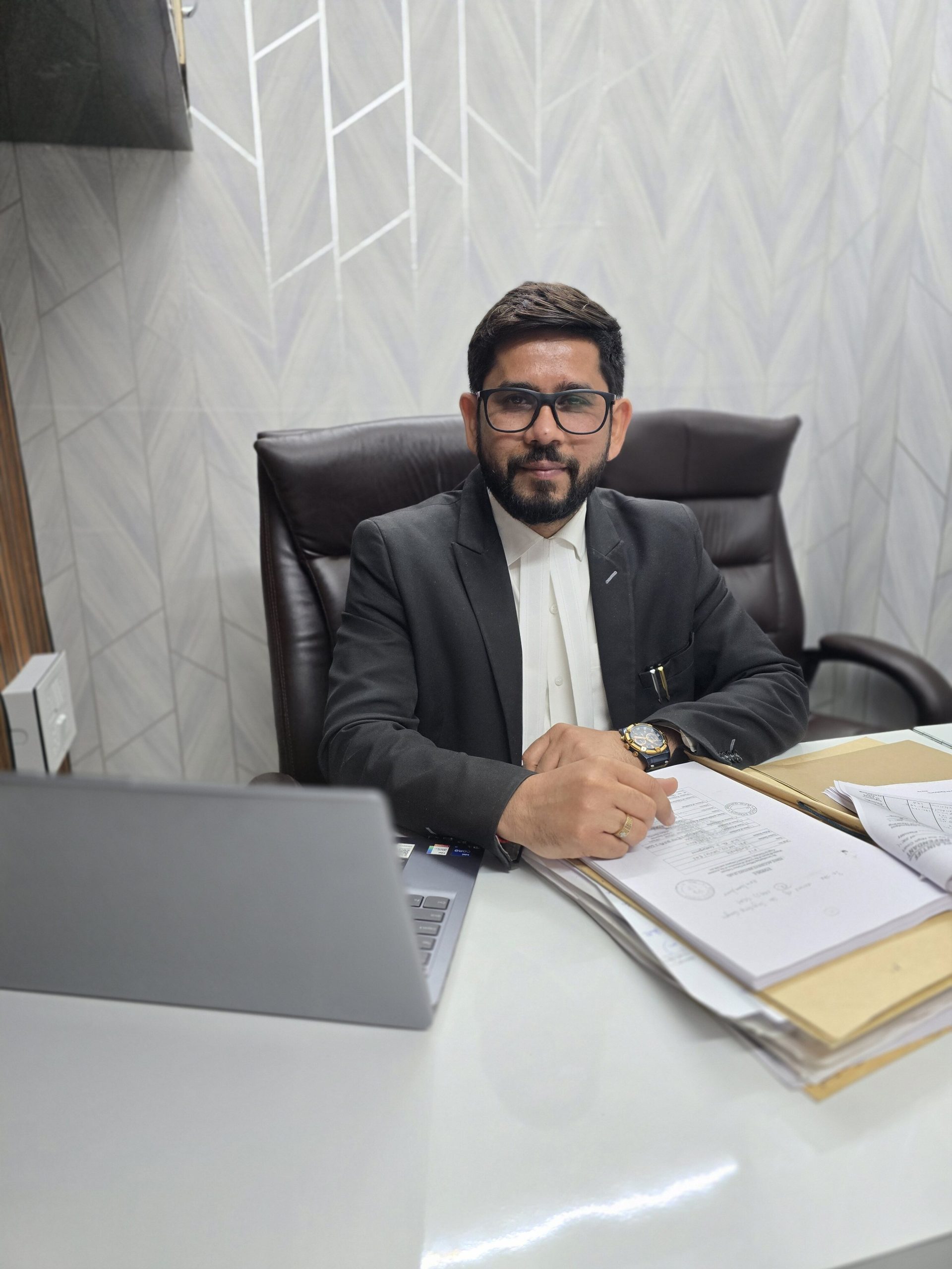 https://divorcelawyerindelhi.in/wp-content/uploads/2025/02/tarun-scaled.jpg